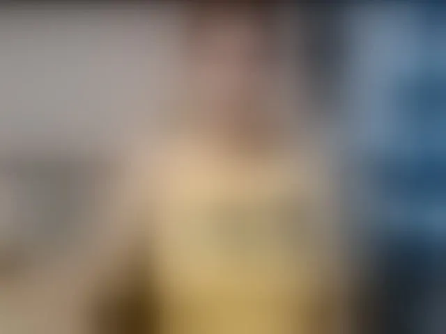 Live sex webcam photo for HotBeautyQuen #293632385