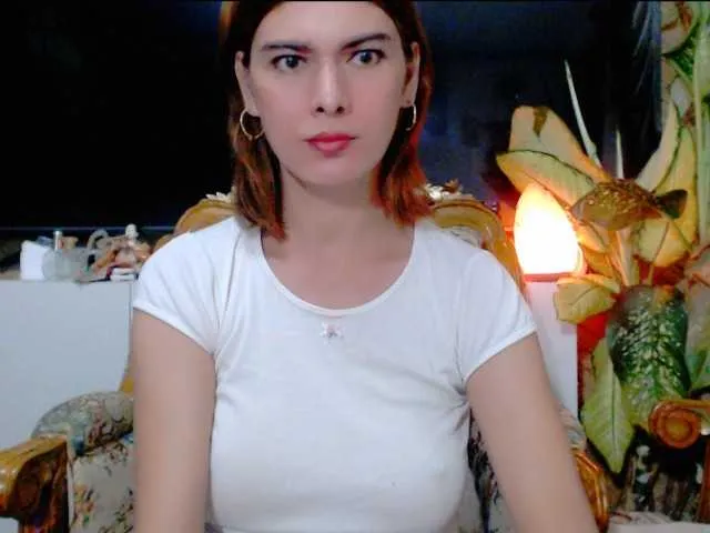 Live sex webcam photo for HotBeautyQuen #294001996