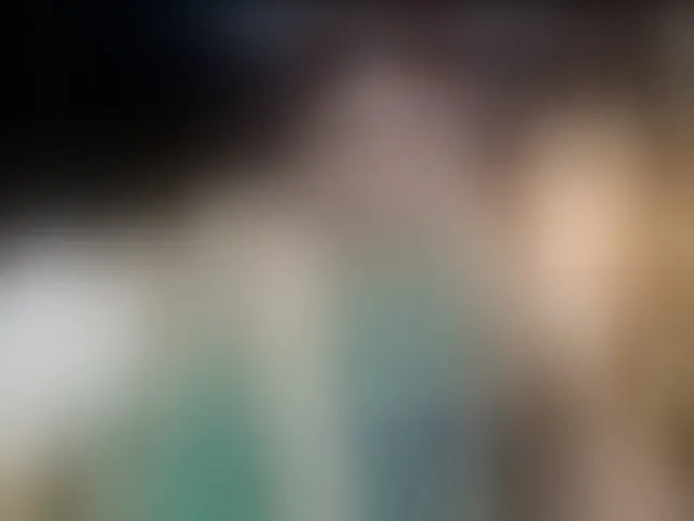 Live sex webcam photo for HotBeautyQuen #294018421