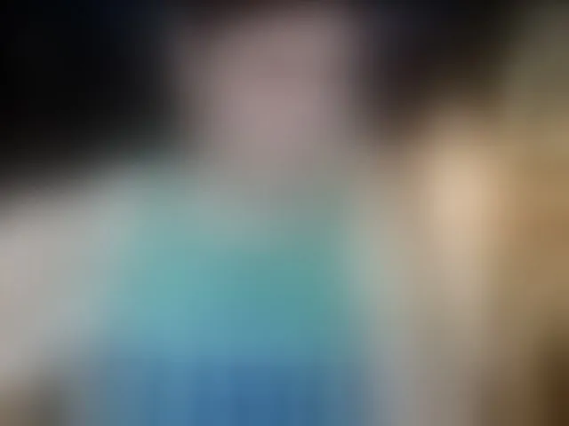 Live sex webcam photo for HotBeautyQuen #294031771