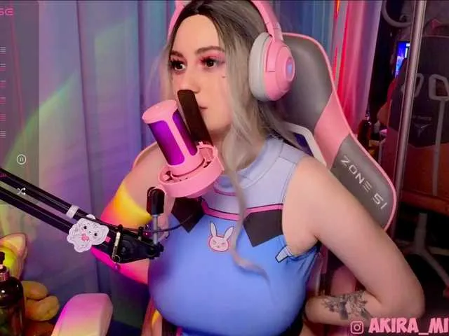 Live sex webcam photo for HotDemonic #277761811