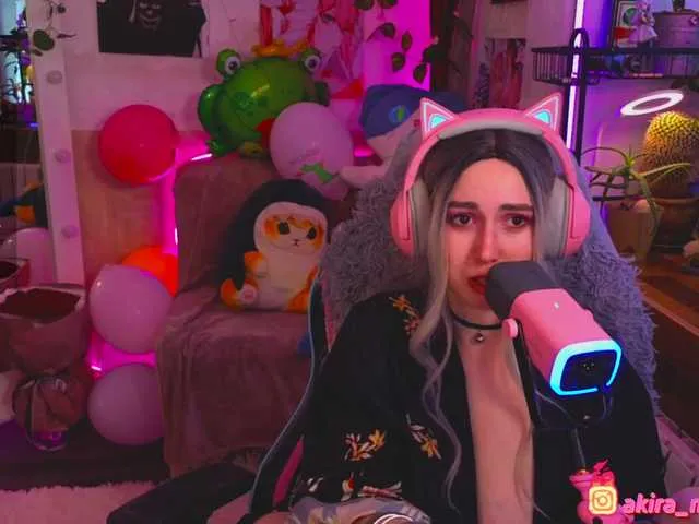 Live sex webcam photo for HotDemonic #291244543