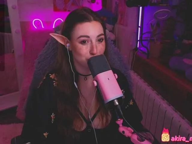 Live sex webcam photo for HotDemonic #291381512