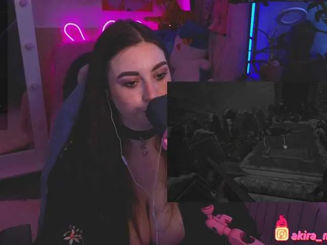 Live sex webcam photo for HotDemonic #291430878