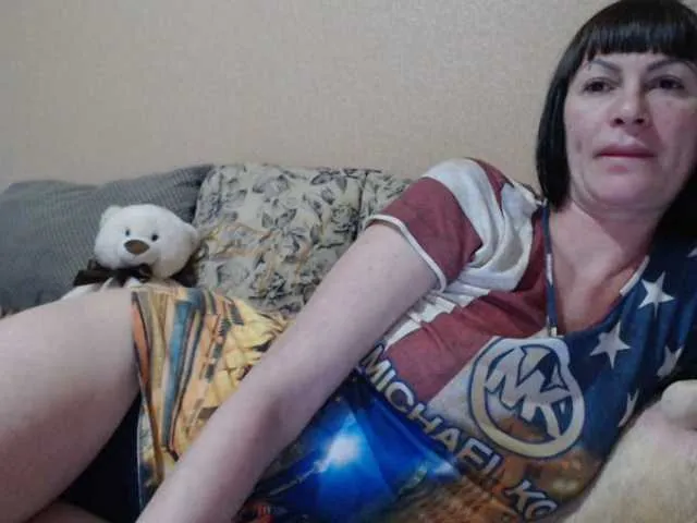 Live sex webcam photo for HotDreammm #290456398