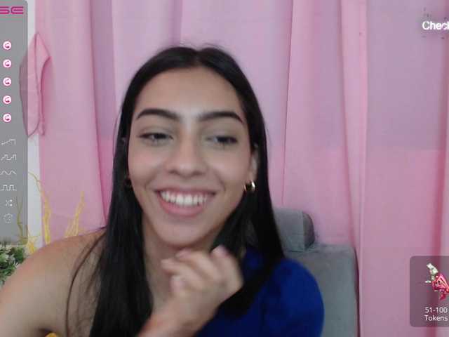 Live sex webcam photo for HotEmmaH #275743560