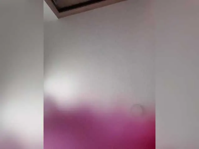 Live sex webcam photo for HotGiirl #290875944