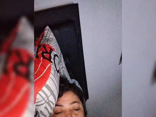 Live sex webcam photo for HotGiirl #291387645