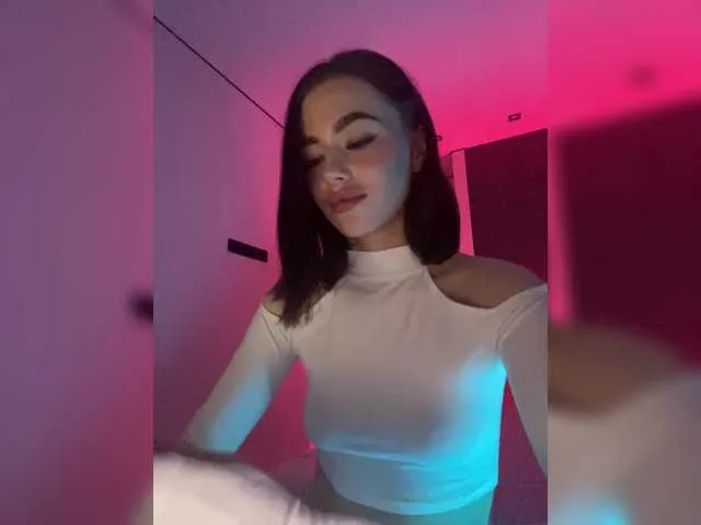 Live sex webcam photo for HotGirlEva #290597277