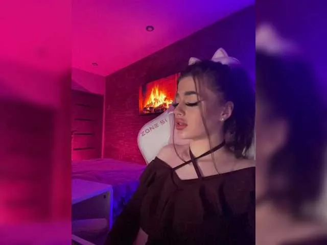 Live sex webcam photo for HotGirlEva #291551964