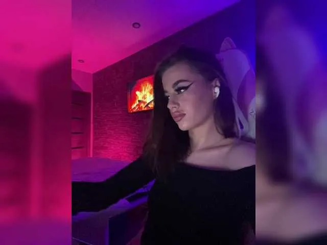 Live sex webcam photo for HotGirlEva #291564625