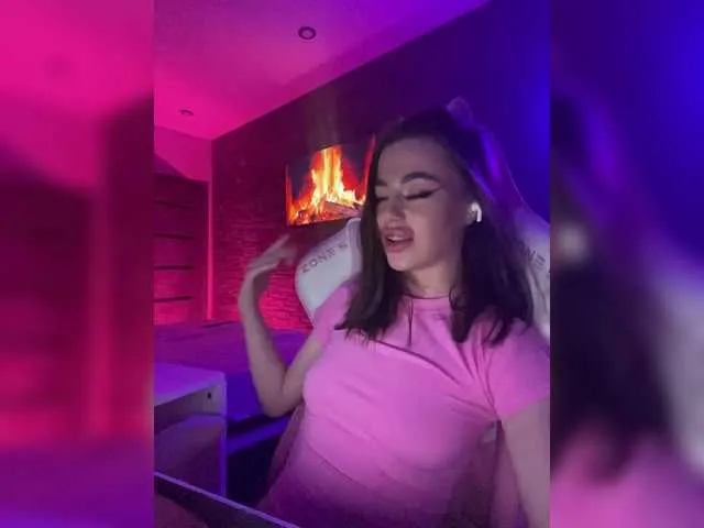 Live sex webcam photo for HotGirlEva #291571780