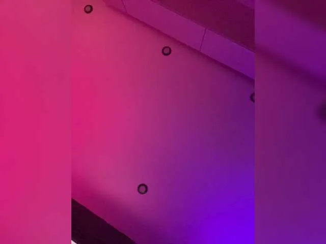 Live sex webcam photo for HotGirlEva #291682954