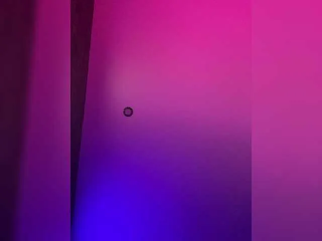 Live sex webcam photo for HotGirlEva #291930407