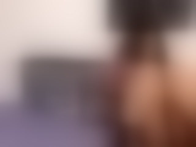 Live sex webcam photo for HotHoneyChile #294063474