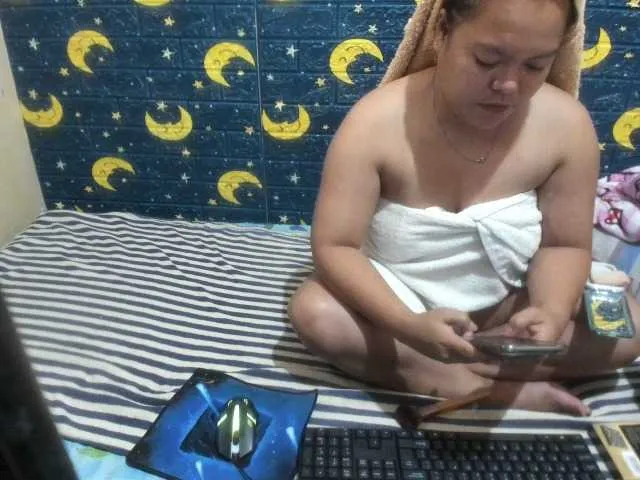Live sex webcam photo for HotJoan271 #272506831