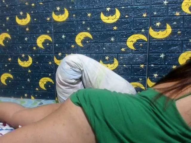 Live sex webcam photo for HotJoan271 #272725672