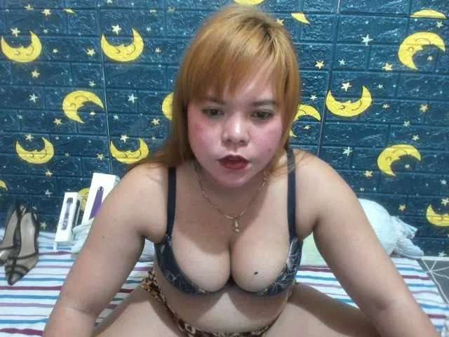 Live sex webcam photo for HotJoan271 #273316391