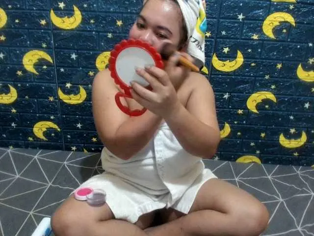 Live sex webcam photo for HotJoan271 #273381068