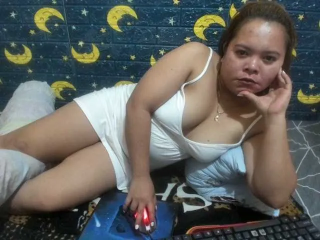 Live sex webcam photo for HotJoan271 #273460341