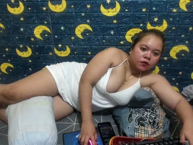 Live sex webcam photo for HotJoan271 #273593130