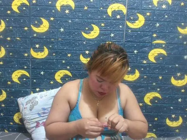 Live sex webcam photo for HotJoan271 #273835429