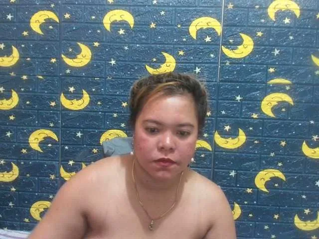 Live sex webcam photo for HotJoan271 #273938915
