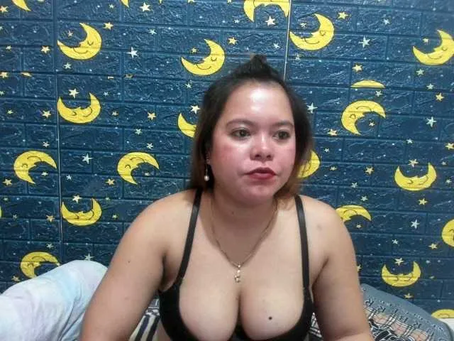 Live sex webcam photo for HotJoan271 #274473371