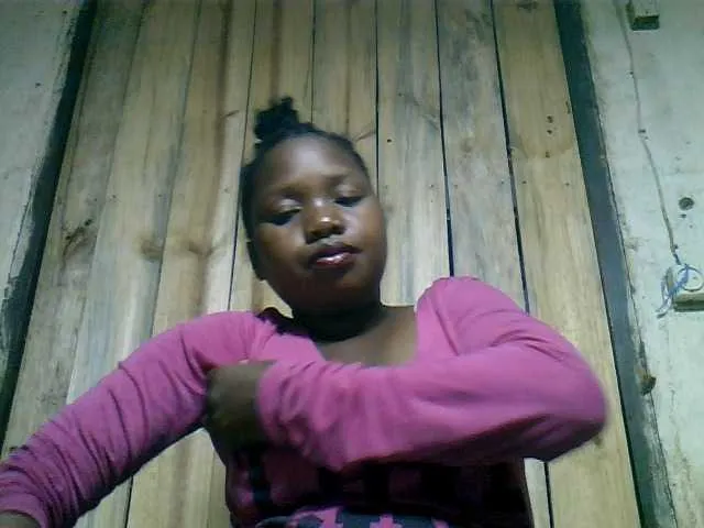 Live sex webcam photo for HotLipzPussy #272274651