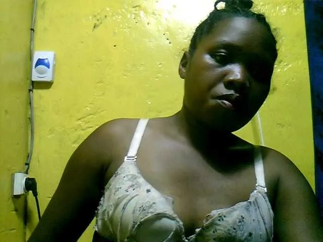 Live sex webcam photo for HotLipzPussy #272297856