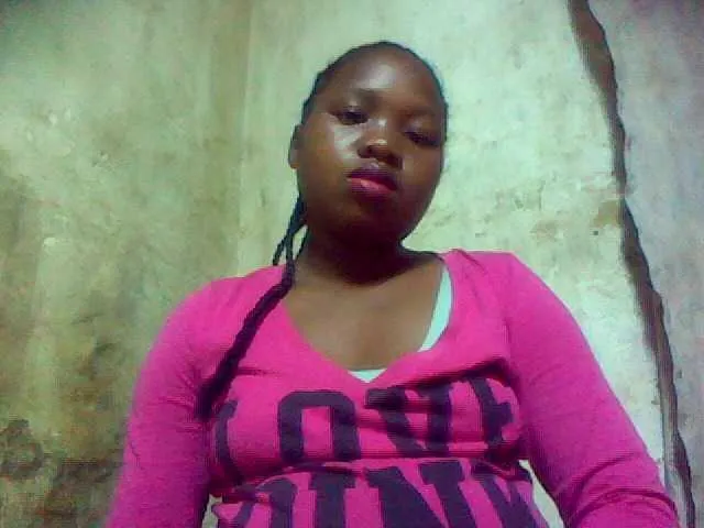 Live sex webcam photo for HotLipzPussy #272520213