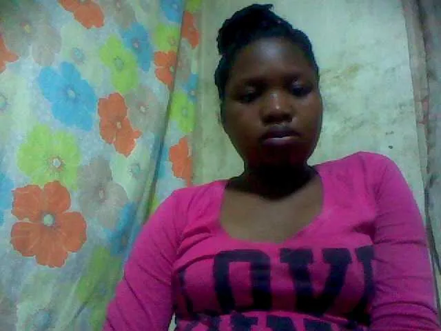 Live sex webcam photo for HotLipzPussy #272634652