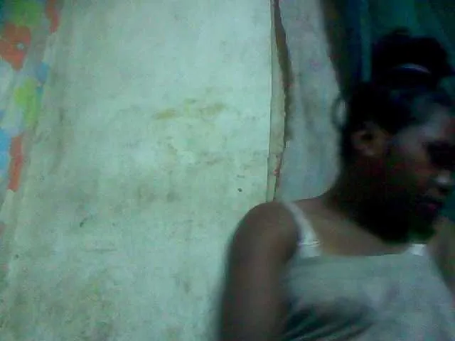 Live sex webcam photo for HotLipzPussy #272656692