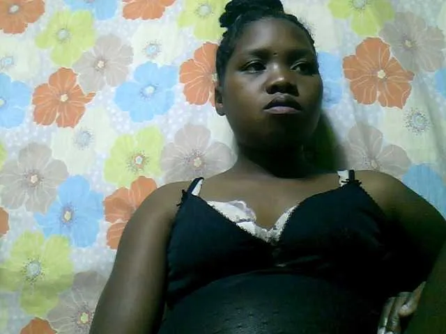 Live sex webcam photo for HotLipzPussy #272660982