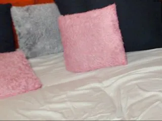 Live sex webcam photo for HotMaleficent #222489007