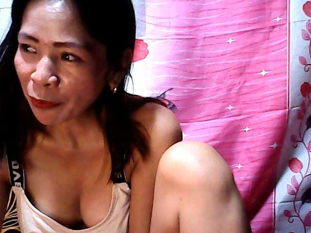 Live sex webcam photo for HotMamaPINAY #276628826