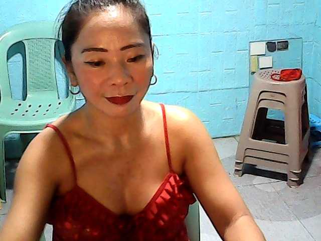 Live sex webcam photo for HotMamaPINAY #286194557