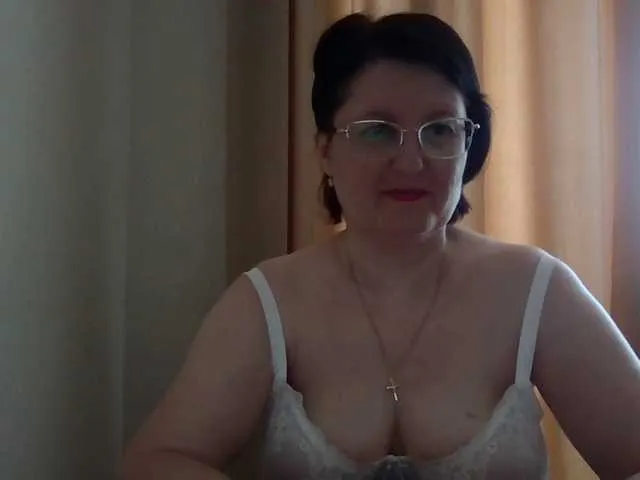 Live sex webcam photo for HotMilfPussy #275560728