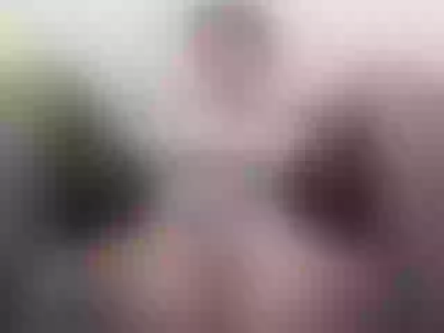 Live sex webcam photo for HotMilfPussy #276937120