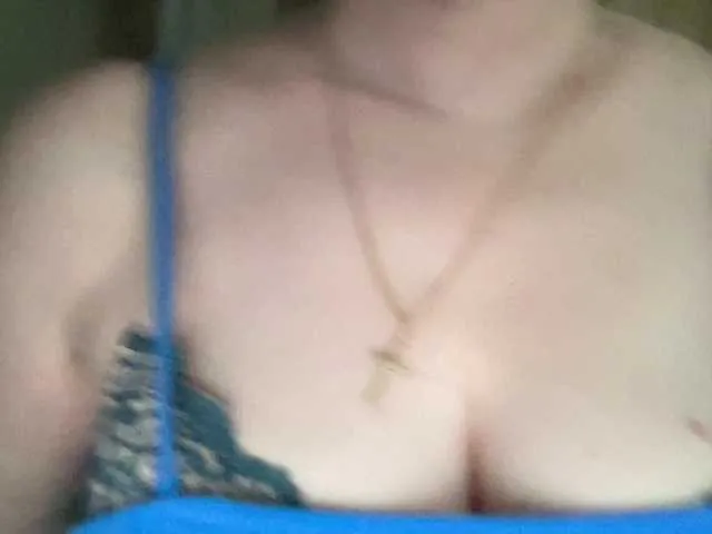 Live sex webcam photo for HotMilfPussy #277422081
