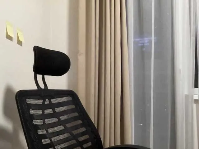 Live sex webcam photo for HotMilfPussy #277639876