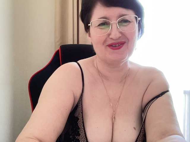 Live sex webcam photo for HotMilfPussy #290876627