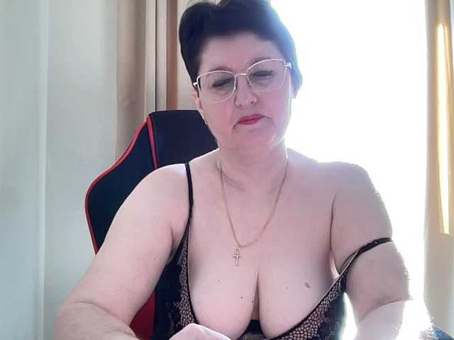 Live sex webcam photo for HotMilfPussy #290919074