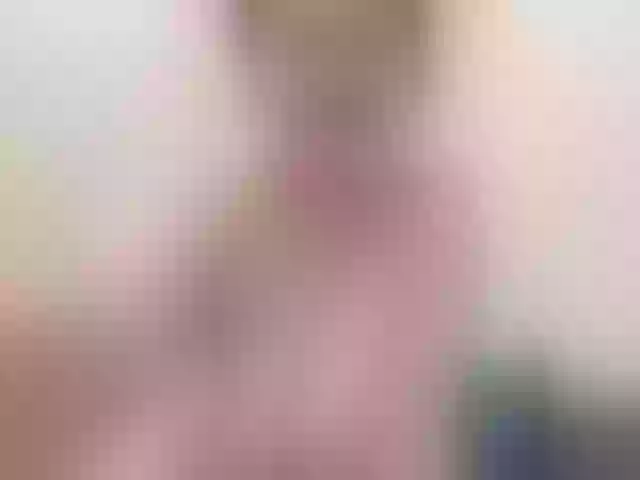 Live sex webcam photo for HotMilfPussy #291112455