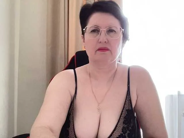 Live sex webcam photo for HotMilfPussy #291152884