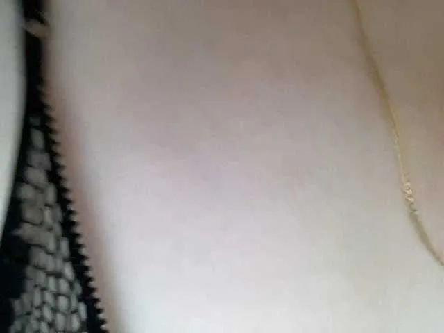 Live sex webcam photo for HotMilfPussy #291448832