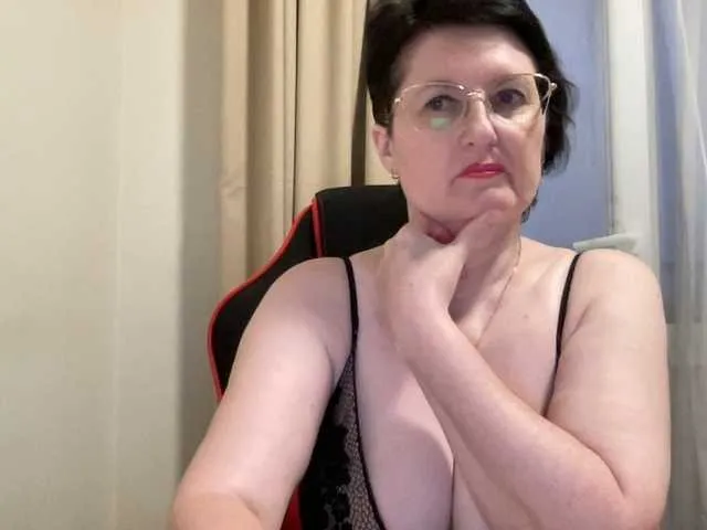 Live sex webcam photo for HotMilfPussy #291516051