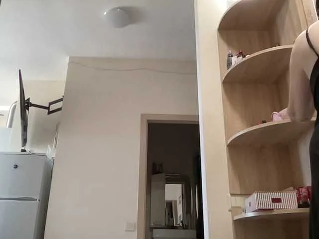 Live sex webcam photo for HotMilfPussy #291772657