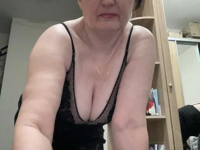 Live sex webcam photo for HotMilfPussy #292522203
