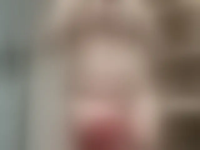 Live sex webcam photo for HotMilfPussy #292747633